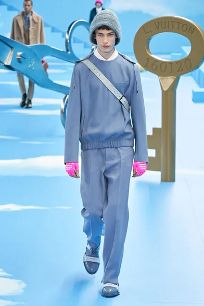 Look 22